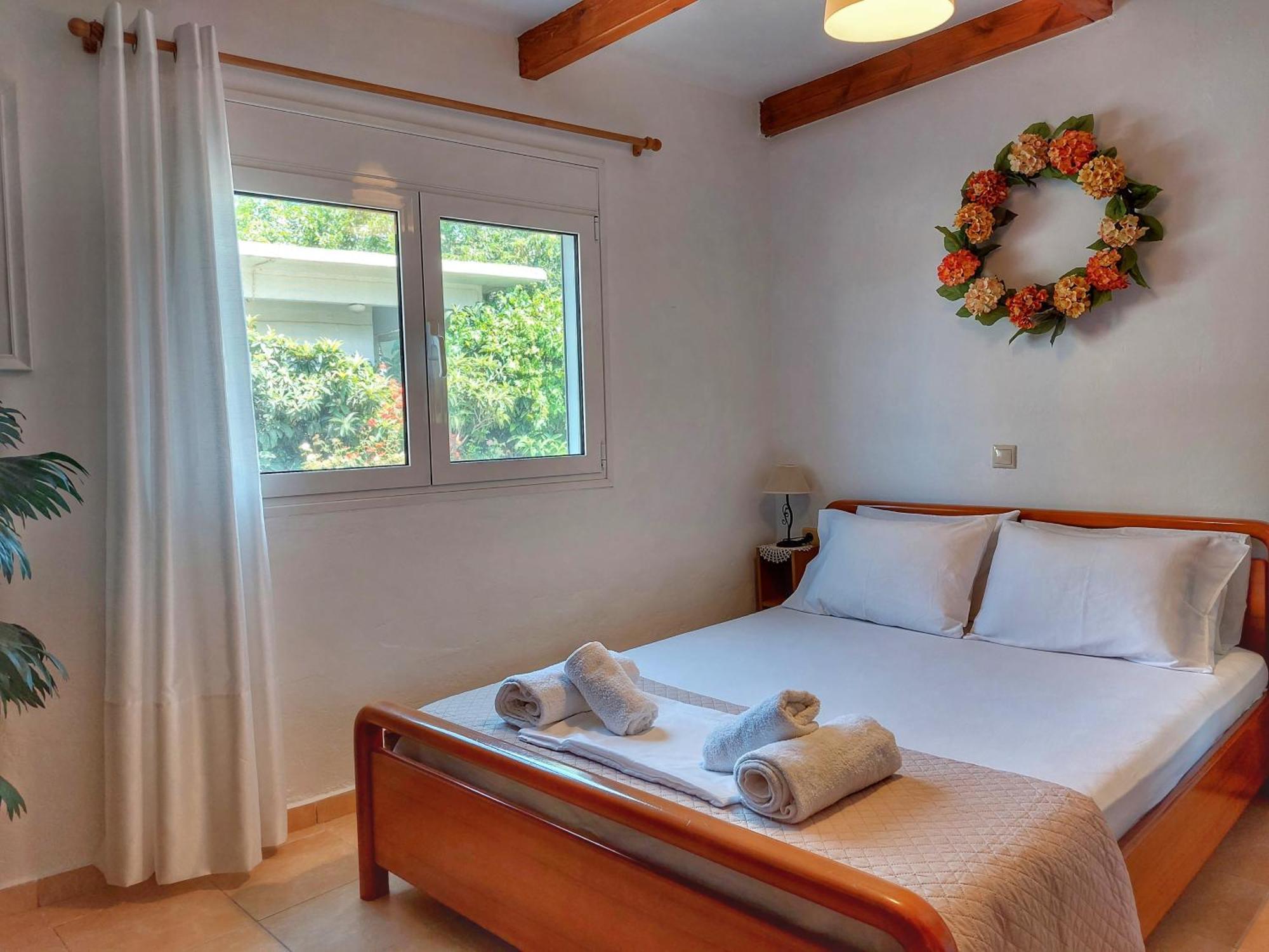 Eva's House, Cozy In Traditional Village Holiday home *